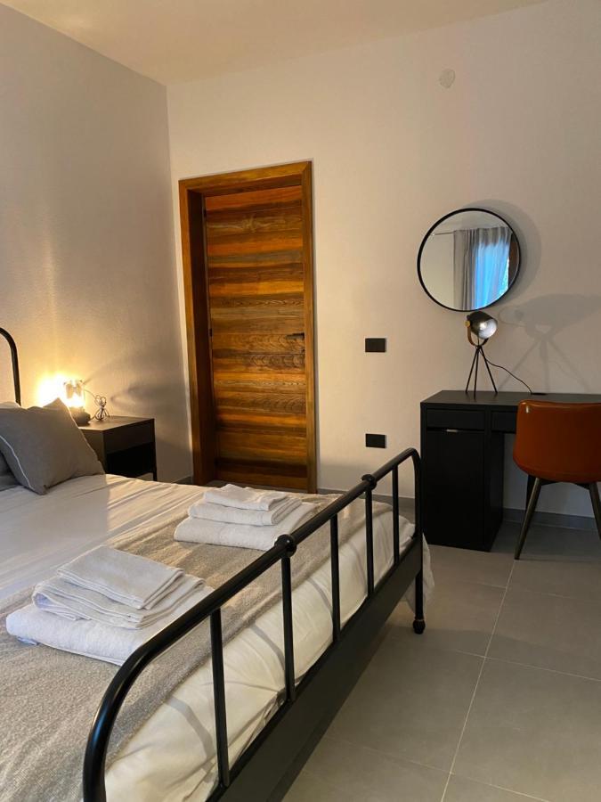 Sedini Il Vecchio Casale B&B المظهر الخارجي الصورة