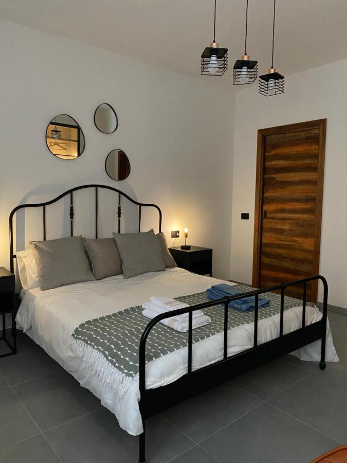 Sedini Il Vecchio Casale B&B المظهر الخارجي الصورة